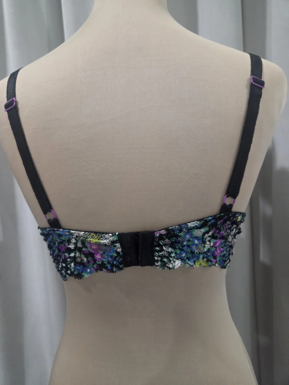 Victoria's Secret Black Floral Lace Underwire Bra with Multicolor Accents